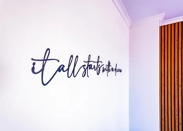 Yeti Grand Monastery アパート