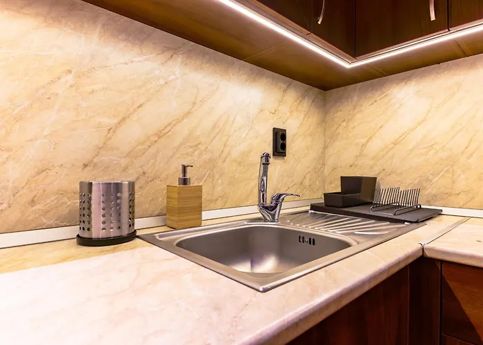 Yeti Grand Monastery パンポロボ